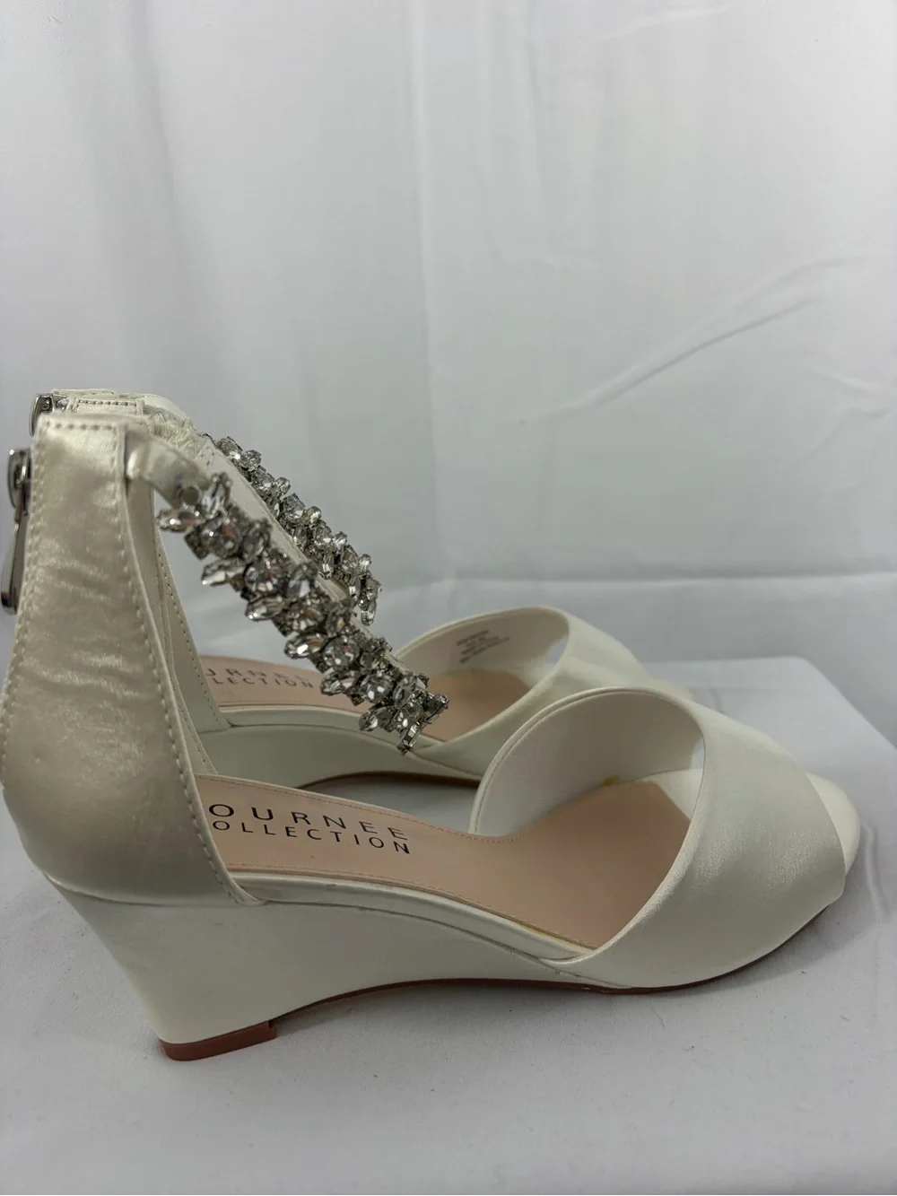 NWT Journee Women’s Size 8.5 Ivory Satin Open-Toe Bedazzled Wedge Sandals